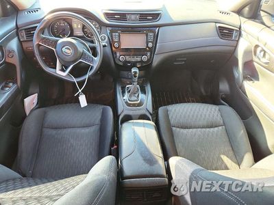 Zdjęcie 8 z 12 samochodu: 2017 NISSAN ROGUE SV VIN:5N1AT2MTXHC840661 - miniatura