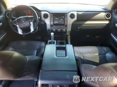 Zdjęcie 8 z 12 samochodu: 2017 TOYOTA TUNDRA SR5 VIN:5TFDW5F11HX595022 - miniatura