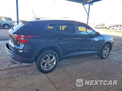 Trzecie zdjęcie samochodu z tyłu: 2024 CHEVROLET TRAX LS VIN:KL77LFE29RC135876 - miniatura