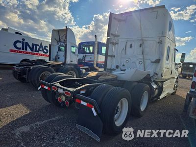 Trzecie zdjęcie samochodu z tyłu: 2019 FREIGHTLINER CASCADIA 126 SEMI TRUCK VIN:3AKJHHDR4KSKH5966 - miniatura