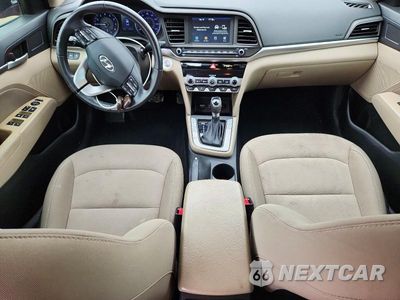Zdjęcie 8 z 12 samochodu: 2019 HYUNDAI ELANTRA VALUE EDITION VIN:5NPD84LF3KH466142 - miniatura