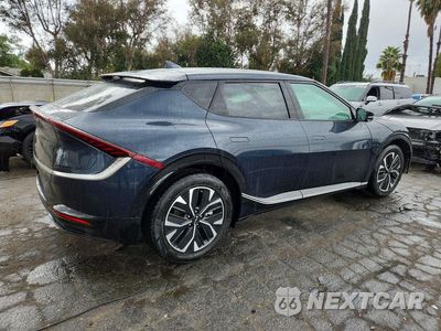 Trzecie zdjęcie samochodu z tyłu: 2024 KIA EV6 WIND VIN:KNDC34LA5R5198347 - miniatura