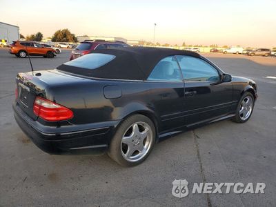 Trzecie zdjęcie samochodu z tyłu: 2002 MERCEDES-BENZ CLK 430 VIN:WDBLK70G92T106850 - miniatura