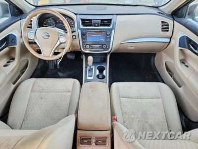 Zdjęcie 8 z 12 samochodu: 2017 NISSAN ALTIMA VIN:1N4AL3AP6HC138442 - miniatura