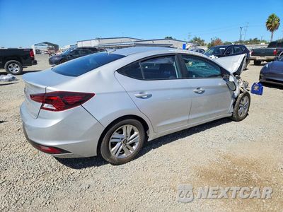 Trzecie zdjęcie samochodu z tyłu: 2020 HYUNDAI ELANTRA SEL VIN:5NPD84LFXLH508839 - miniatura