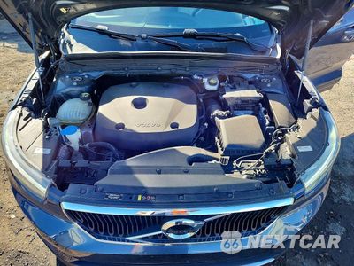 Zdjęcie 12 z 14 samochodu: 2022 VOLVO XC40 T5 MOMENTUM VIN:YV4162UK5N2650137 - miniatura