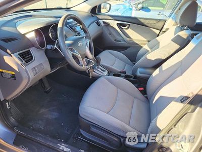 Zdjęcie 7 z 12 samochodu: 2013 HYUNDAI ELANTRA GLS VIN:KMHDH4AE5DU912869 - miniatura