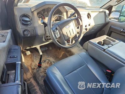Zdjęcie 8 z 12 samochodu: 2014 FORD F550 SUPER DUTY VIN:1FDUF5GTXEEA58281 - miniatura