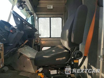 Zdjęcie 7 z 13 samochodu: 2022 FREIGHTLINER CHASSIS M LINE WALK-IN VAN VIN:4UZAANFD0NCNJ8832 - miniatura