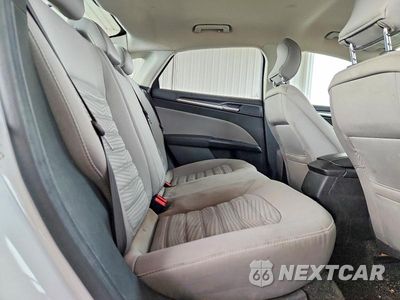 Zdjęcie 10 z 12 samochodu: 2016 FORD FUSION S VIN:1FA6P0G7XG5135739 - miniatura
