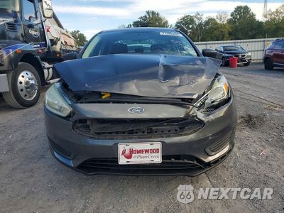 Piąte zdjęcie samochodu w środku: 2015 FORD FOCUS S VIN:1FADP3E29FL310668 - miniatura