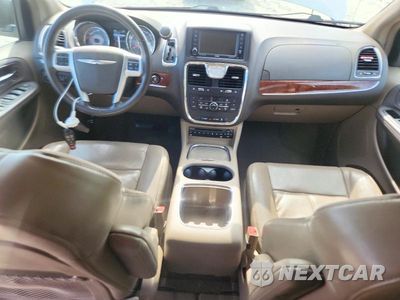 Zdjęcie 8 z 13 samochodu: 2011 CHRYSLER TOWN & COUNTRY LIMITED VIN:2A4RR6DG3BR745920 - miniatura
