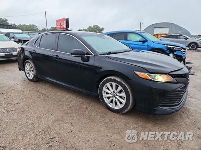 Czwarte zdjęcie samochodu z boku: 2019 TOYOTA CAMRY LE VIN:4T1B11HK8KU742980 - miniatura
