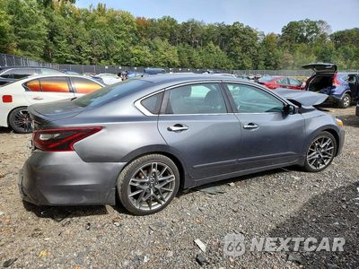 Trzecie zdjęcie samochodu z tyłu: 2018 NISSAN ALTIMA 2.5 SR VIN:1N4AL3AP1JC212338 - miniatura