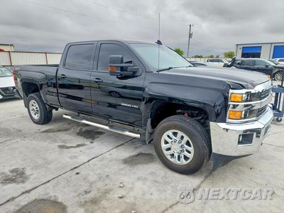 Czwarte zdjęcie samochodu z boku: 2017 CHEVROLET SILVERADO K2500 HEAVY DUTY LT VIN:1GC1KVEG8HF102494 - miniatura