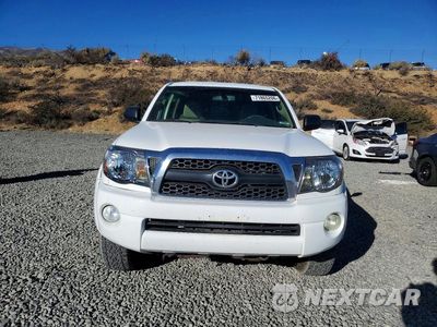 Piąte zdjęcie samochodu w środku: 2011 TOYOTA TACOMA V6 VIN:3TMLU4ENXBM068321 - miniatura