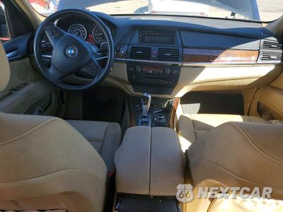 Zdjęcie 8 z 13 samochodu: 2013 BMW X5 XDRIVE35I VIN:5UXZV4C5XD0G53322 - miniatura