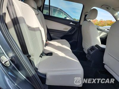 Zdjęcie 11 z 13 samochodu: 2018 VOLKSWAGEN TIGUAN SE VIN:3VV2B7AX0JM132456 - miniatura