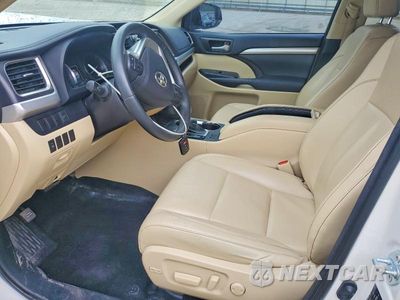 Zdjęcie 7 z 13 samochodu: 2016 TOYOTA HIGHLANDER XLE VIN:5TDJKRFH1GS255120 - miniatura