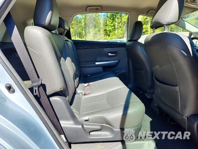 Zdjęcie 10 z 13 samochodu: 2013 TOYOTA PRIUS V TWO VIN:JTDZN3EU9D3252131 - miniatura