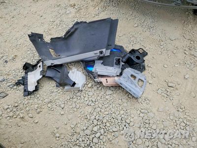 Zdjęcie 12 z 13 samochodu: 2008 TOYOTA PRIUS BASE VIN:JTDKB20U383404907 - miniatura