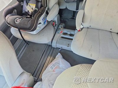 Zdjęcie 11 z 13 samochodu: 2012 TOYOTA SIENNA LE VIN:5TDKK3DC3CS196770 - miniatura