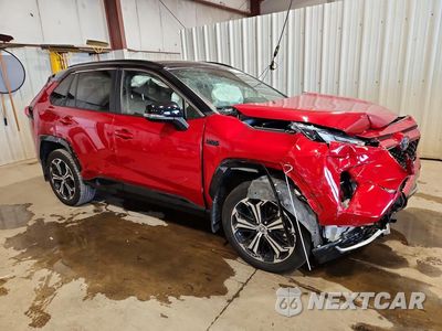 Czwarte zdjęcie samochodu z boku: 2024 TOYOTA RAV4 PRIME XSE VIN:JTMFB3FV7RD233288 - miniatura