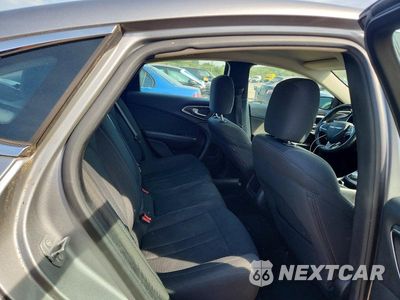 Zdjęcie 10 z 12 samochodu: 2016 CHRYSLER 200 LIMITED VIN:1C3CCCAB8GN131989 - miniatura