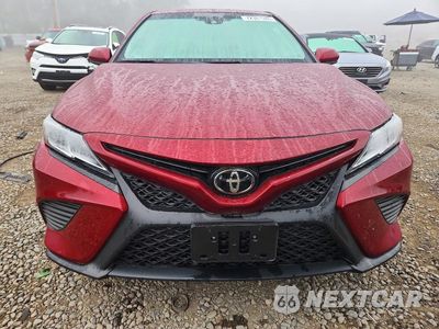 Piąte zdjęcie samochodu w środku: 2018 TOYOTA CAMRY SE VIN:4T1B11HK0JU667237 - miniatura