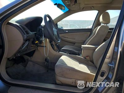 Zdjęcie 7 z 12 samochodu: 2004 HONDA ACCORD EX VIN:JHMCM56724C039100 - miniatura