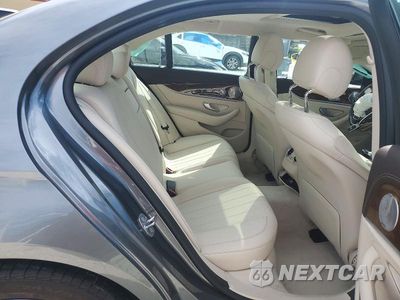 Zdjęcie 10 z 12 samochodu: 2017 MERCEDES-BENZ E 300 VIN:WDDZF4JB3HA096408 - miniatura