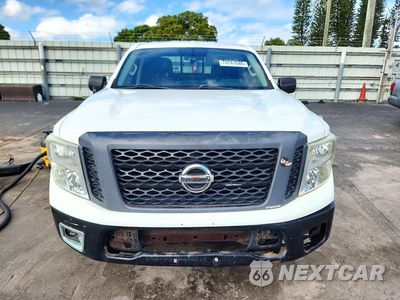 Piąte zdjęcie samochodu w środku: 2017 NISSAN TITAN S VIN:1N6AA1EK8HN511016 - miniatura