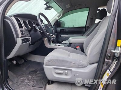 Zdjęcie 7 z 12 samochodu: 2011 TOYOTA TUNDRA CREWMAX SR5 VIN:5TFDY5F15BX183316 - miniatura