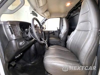 Zdjęcie 7 z 14 samochodu: 2021 CHEVROLET EXPRESS G2500 VIN:1GCWGAFP6M1252576 - miniatura