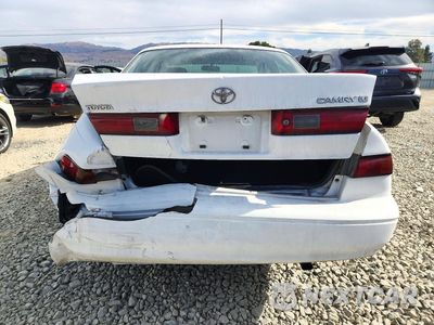Zdjęcie 6 z 12 samochodu: 1999 TOYOTA CAMRY LE VIN:JT2BG22K0X0365313 - miniatura