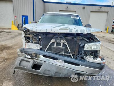 Piąte zdjęcie samochodu w środku: 2003 CHEVROLET SILVERADO K1500 VIN:2GCEK19V831181412 - miniatura