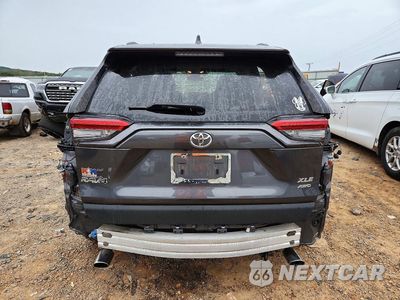 Zdjęcie 6 z 14 samochodu: 2019 TOYOTA RAV4 XLE VIN:JTMP1RFV5KD036801 - miniatura
