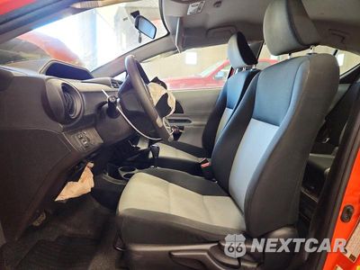 Zdjęcie 7 z 12 samochodu: 2013 TOYOTA PRIUS C TWO VIN:JTDKDTB31D1052596 - miniatura