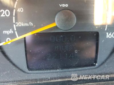 Zdjęcie 9 z 12 samochodu: 2002 MERCEDES-BENZ E 320 VIN:WDBJF65J12B400856 - miniatura