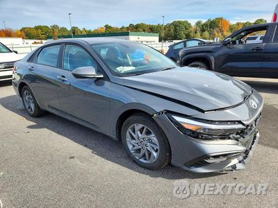 Czwarte zdjęcie samochodu z boku: 2026 HYUNDAI ELANTRA HYBRID BLUE VIN:KMHLM4DJ8TU212181 - miniatura