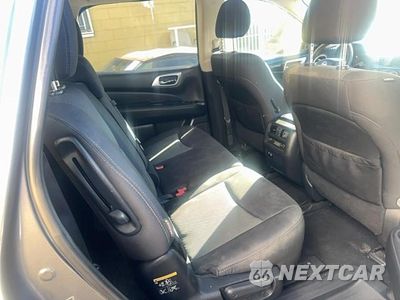 Zdjęcie 6 z 10 samochodu: 2020 NISSAN PATHFINDER SV VIN:5N1DR2BM6LC590433 - miniatura