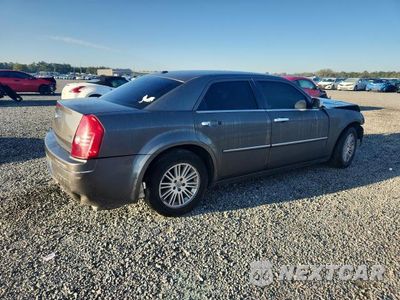 Trzecie zdjęcie samochodu z tyłu: 2010 CHRYSLER 300 TOURING VIN:2C3CA5CV1AH195655 - miniatura