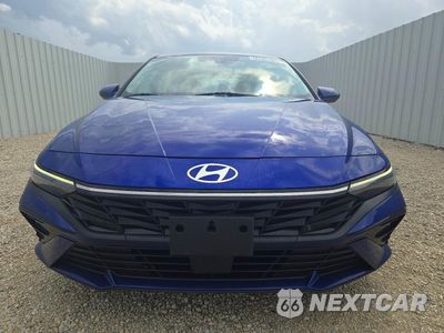 Piąte zdjęcie samochodu w środku: 2025 HYUNDAI ELANTRA SEL VIN:KMHLS4DG1SU948338 - miniatura