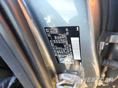 Zdjęcie 13 z 13 samochodu: 2018 VOLVO XC60 T5 MOMENTUM VIN:YV4102RK7J1089580 - miniatura