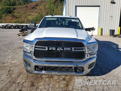 Piąte zdjęcie samochodu w środku: 2020 RAM 2500 TRADESMAN VIN:3C6UR5HL0LG243625 - miniatura