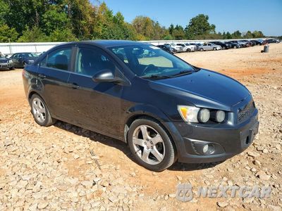 Czwarte zdjęcie samochodu z boku: 2016 CHEVROLET SONIC LTZ VIN:1G1JE5SB0G4154687 - miniatura