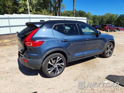 Trzecie zdjęcie samochodu z tyłu: 2022 VOLVO XC40 T5 R-DESIGN VIN:YV4162UM2N2650632 - miniatura