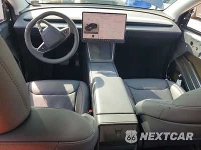 Zdjęcie 8 z 13 samochodu: 2026 TESLA MODEL Y VIN:7SAYGDED3TA417667 - miniatura