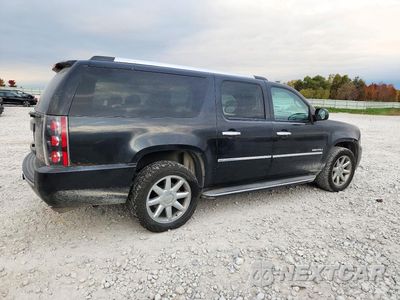 Trzecie zdjęcie samochodu z tyłu: 2011 GMC YUKON XL DENALI VIN:1GKS2MEF1BR275256 - miniatura