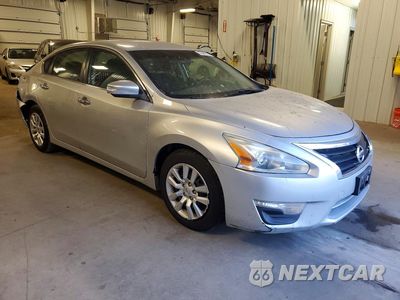 Czwarte zdjęcie samochodu z boku: 2015 NISSAN ALTIMA 2.5 S VIN:1N4AL3AP7FC243519 - miniatura